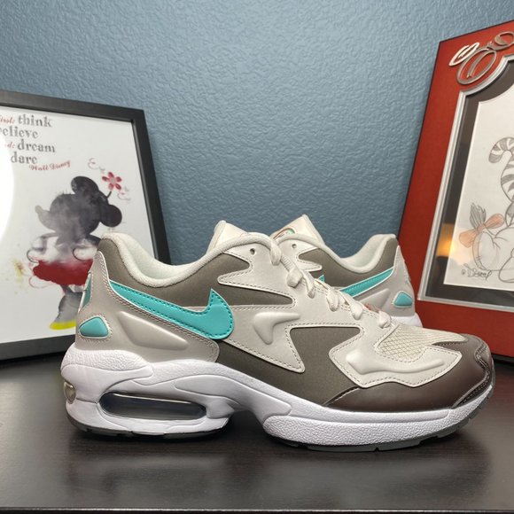 NWT Nike Air Max2 Light